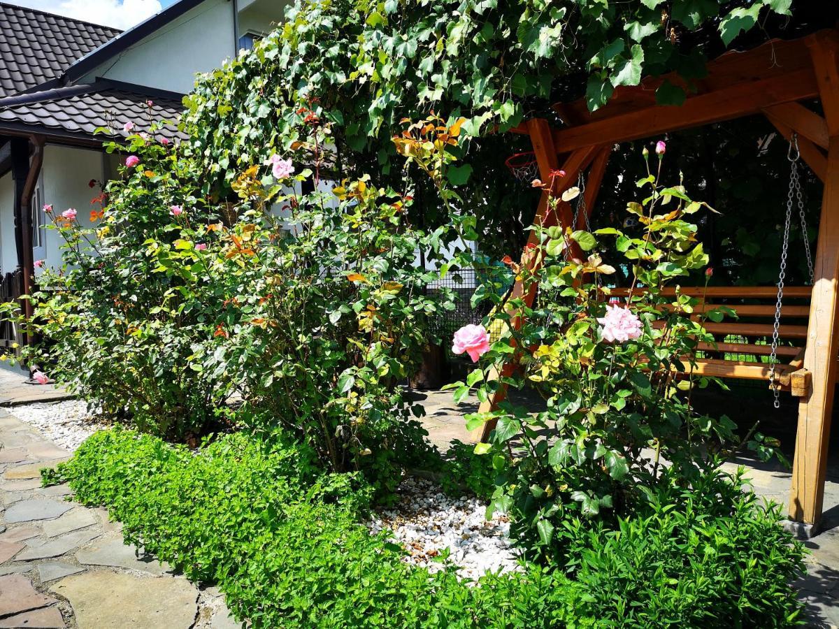 La Dory Apartment Satu Sugatag Exterior photo